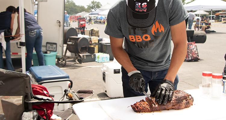 HSBBQ 2022_Slicing Brisket_750x400